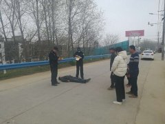 河南淮滨:男子患病晕倒 民警救助受赞扬