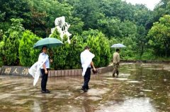 西平民警：深山暴雨急救援