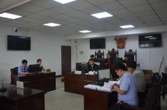 西平法院：院长执槌开庭审理污染环