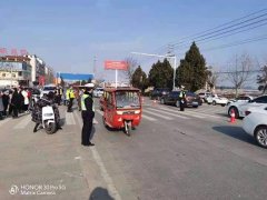 河南淮滨交警用忠诚铸就节日畅通平