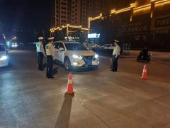 河南淮滨交警严查酒驾违法行为确保