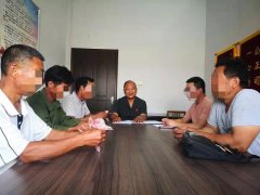 法院悉心促调解   民工笑颜收工资