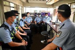 驻马店市公安局组织教官到西平县为