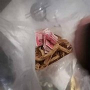 河南淮滨：男子盗窃车内现金 未“暖热”便落网